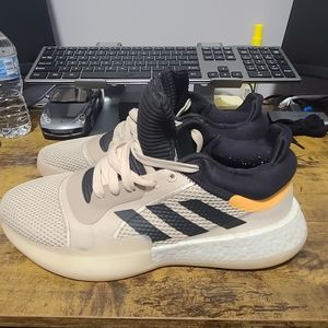 Adidas Marquee Boost Low Basketball